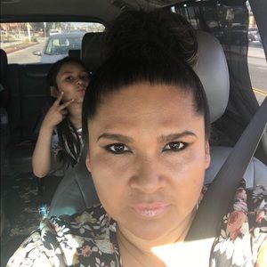 Meet your Posher, Perla